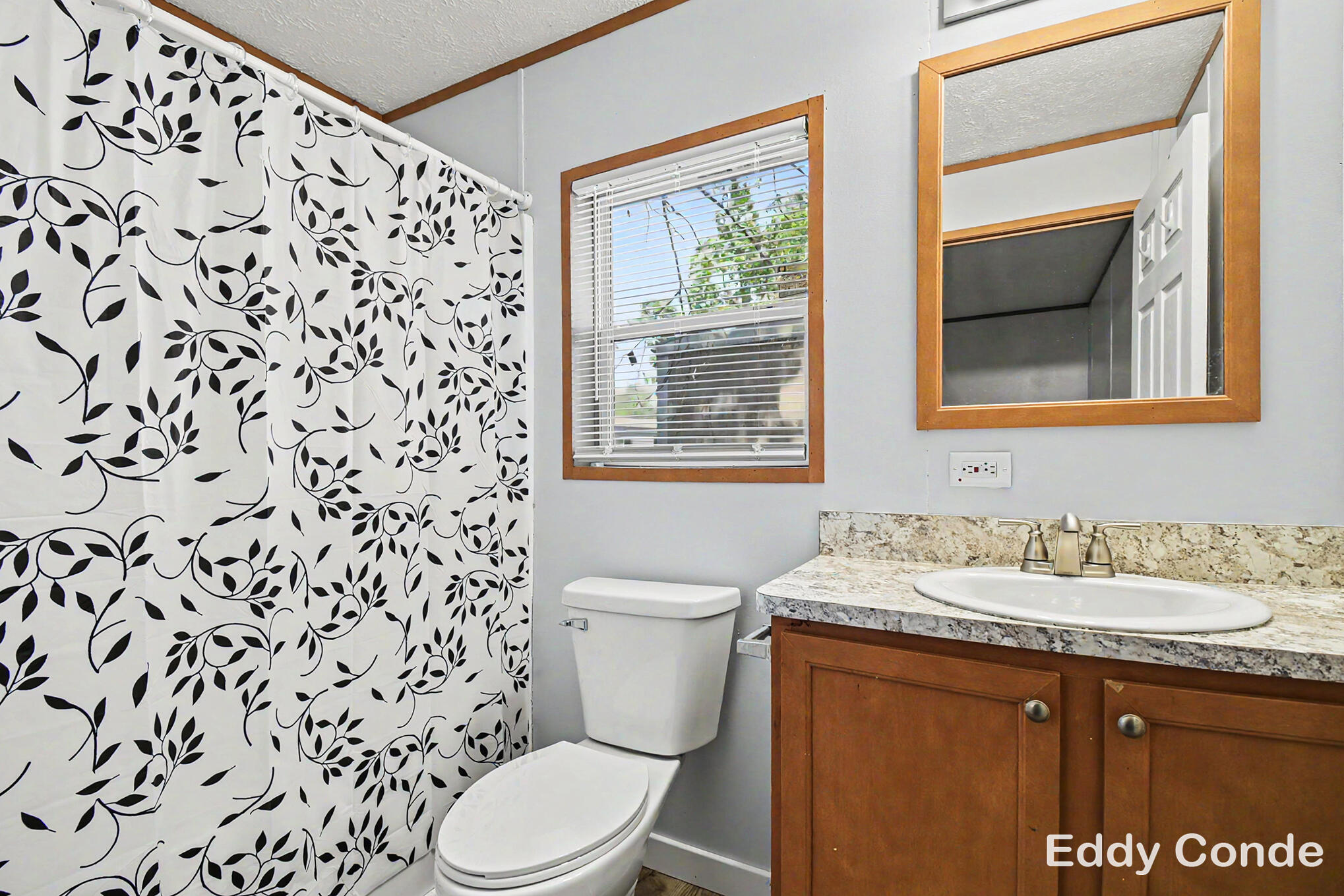 4872 Pamela Avenue SE Grand Rapids MI 49548