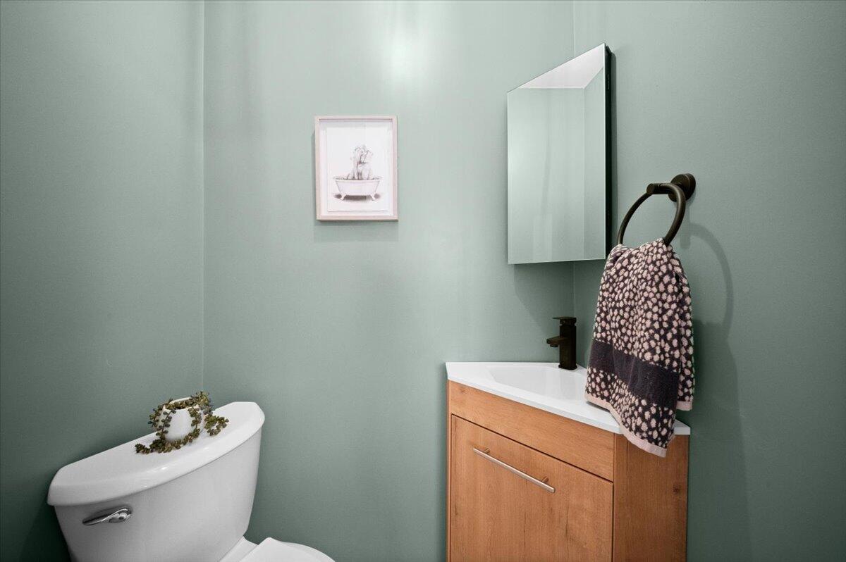 2630 Oakwood Avenue NE Grand Rapids MI 49505