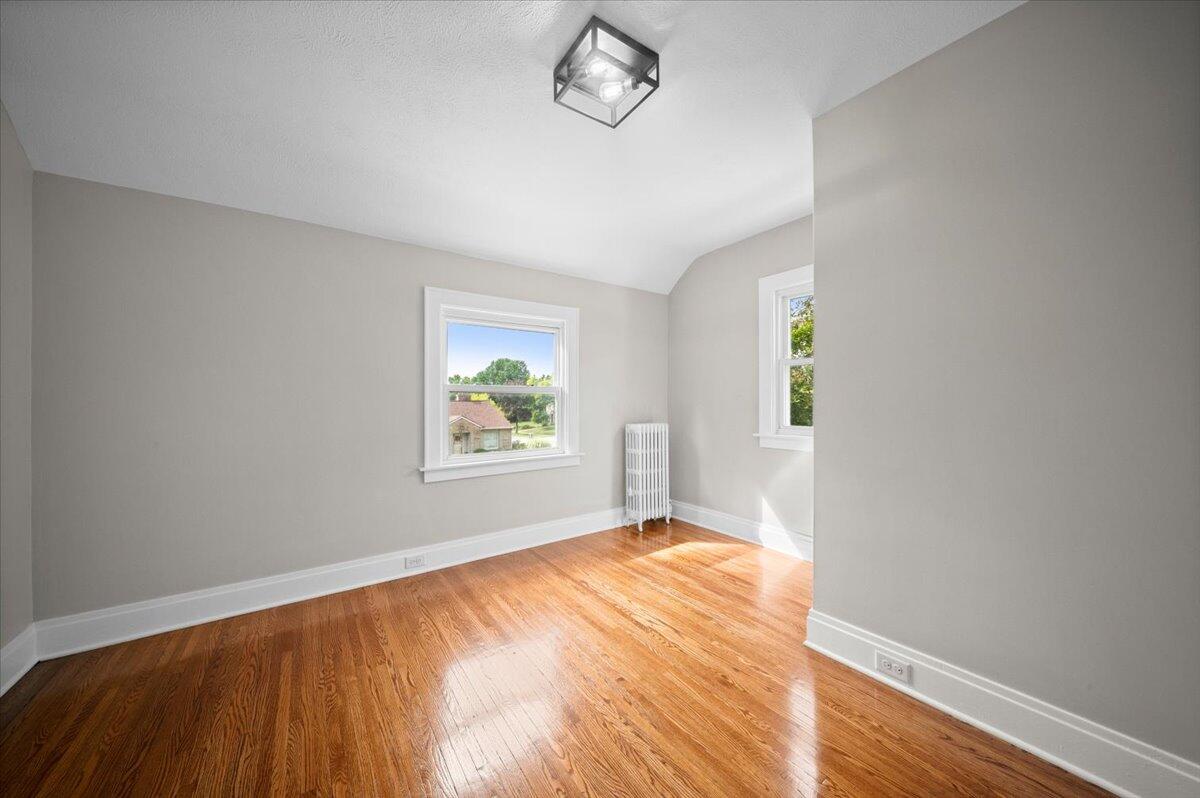 2630 Oakwood Avenue NE Grand Rapids MI 49505