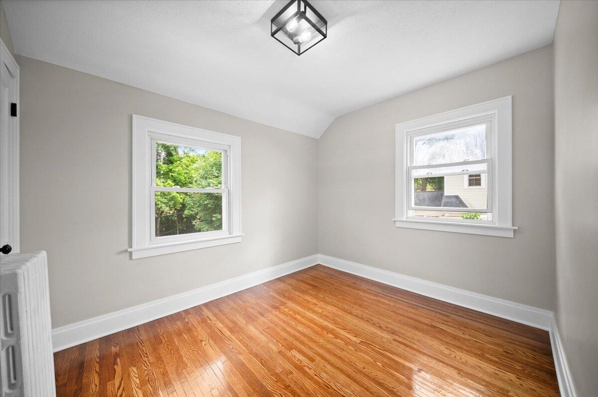 2630 Oakwood Avenue NE Grand Rapids MI 49505