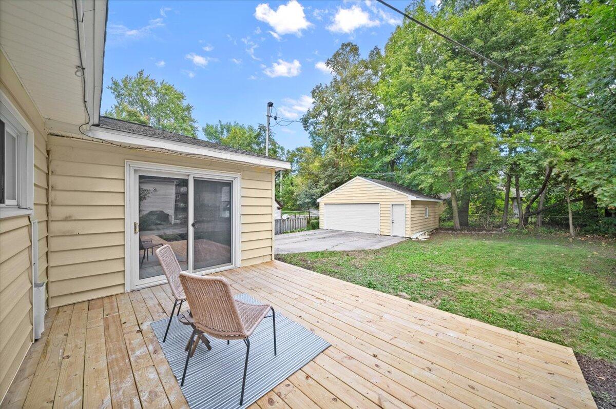 2630 Oakwood Avenue NE Grand Rapids MI 49505