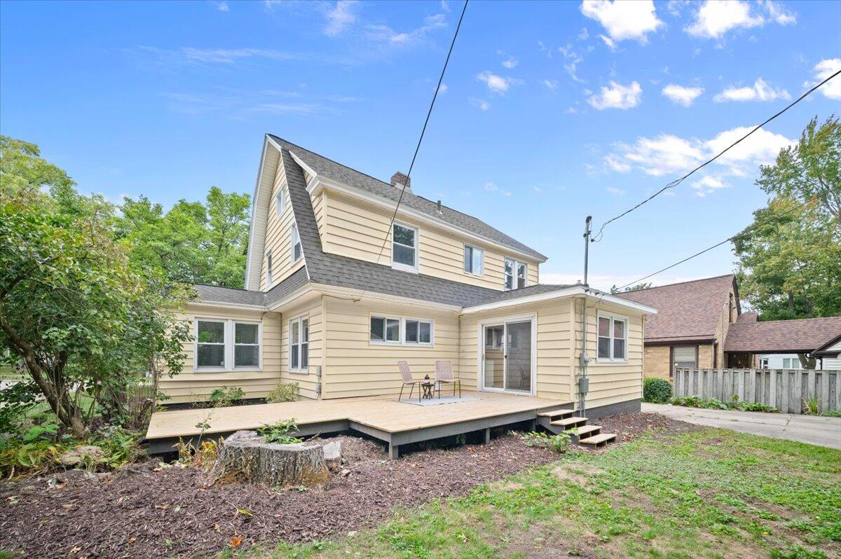 2630 Oakwood Avenue NE Grand Rapids MI 49505