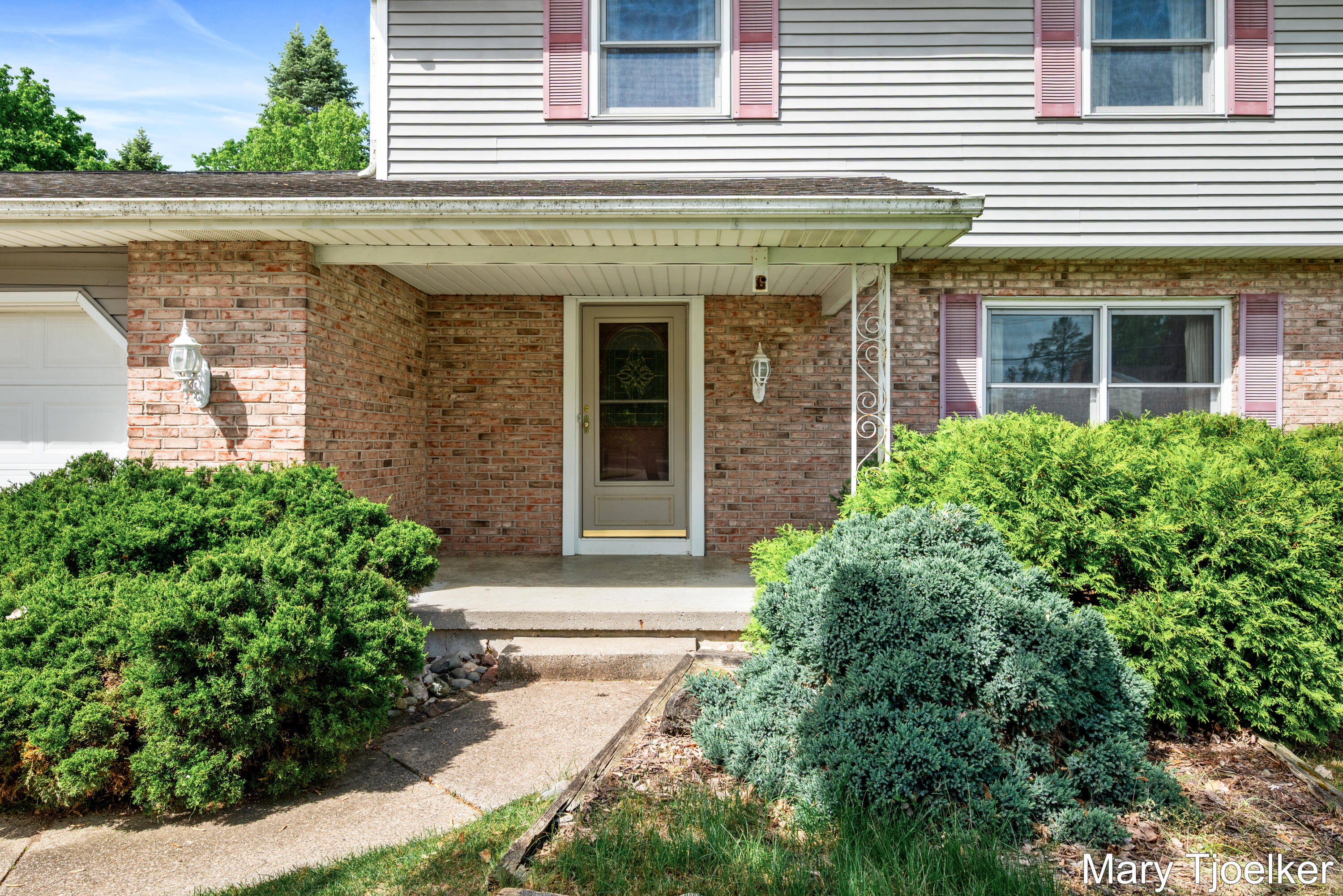 6155 Blythefield Avenue NE Rockford MI 49341