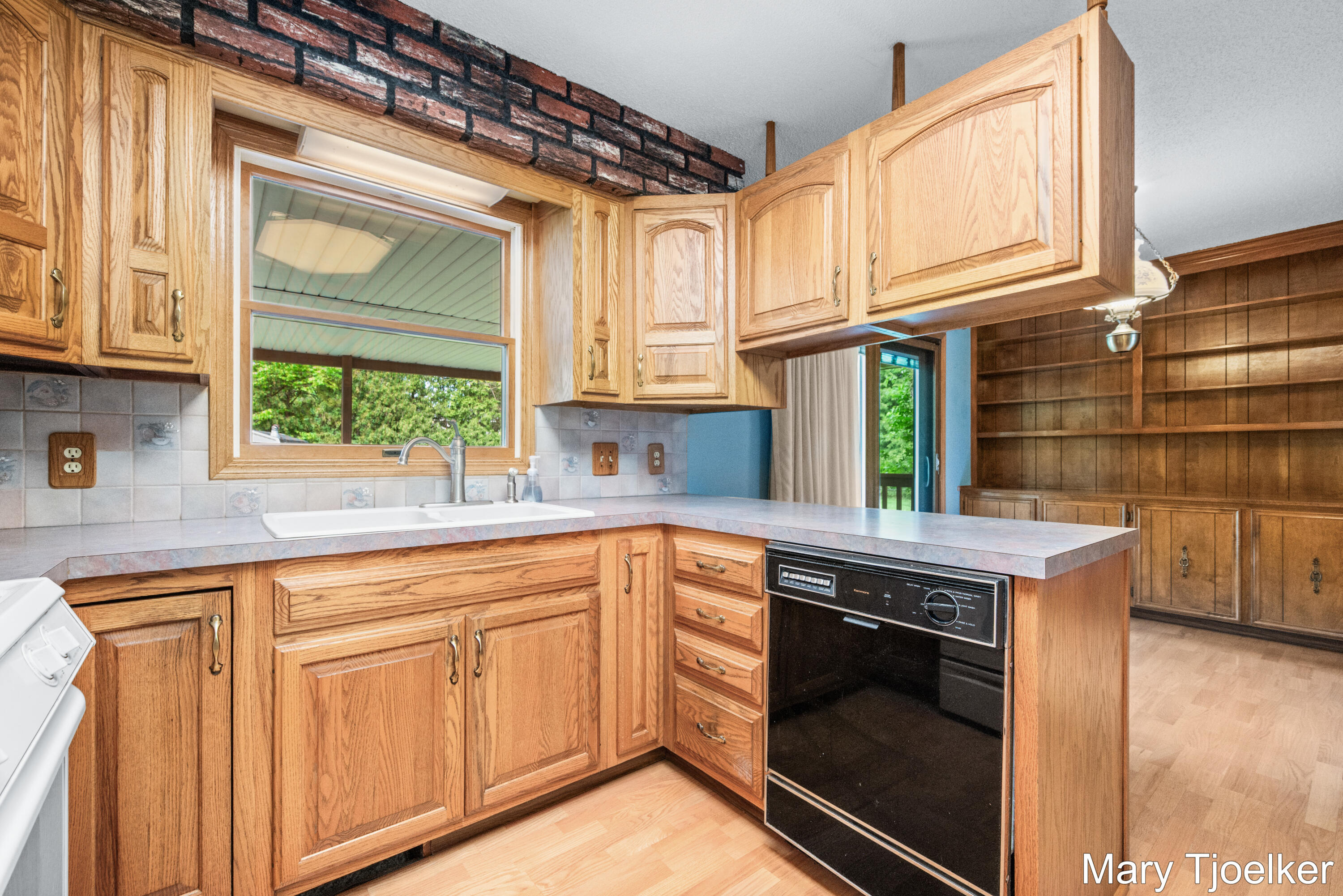 6155 Blythefield Avenue NE Rockford MI 49341