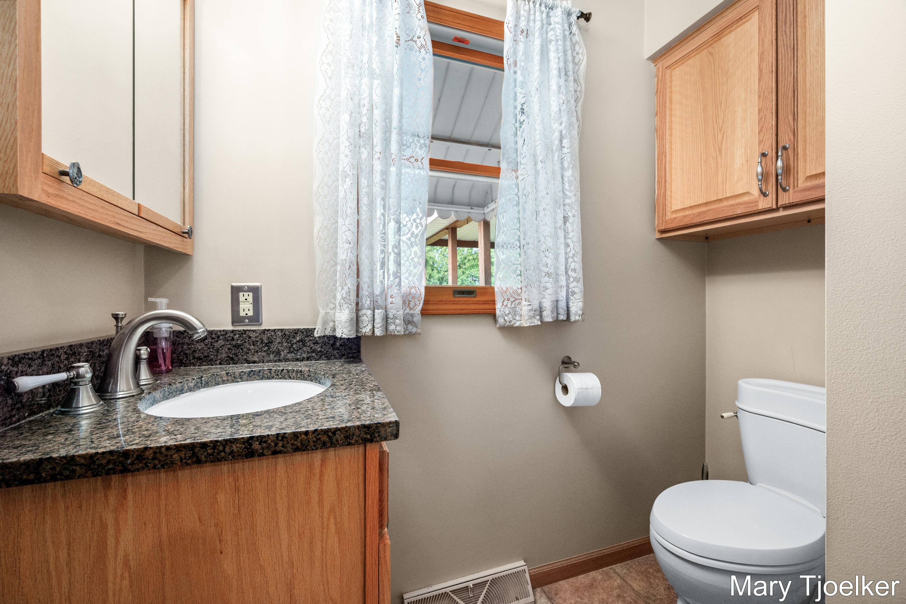 6155 Blythefield Avenue NE Rockford MI 49341