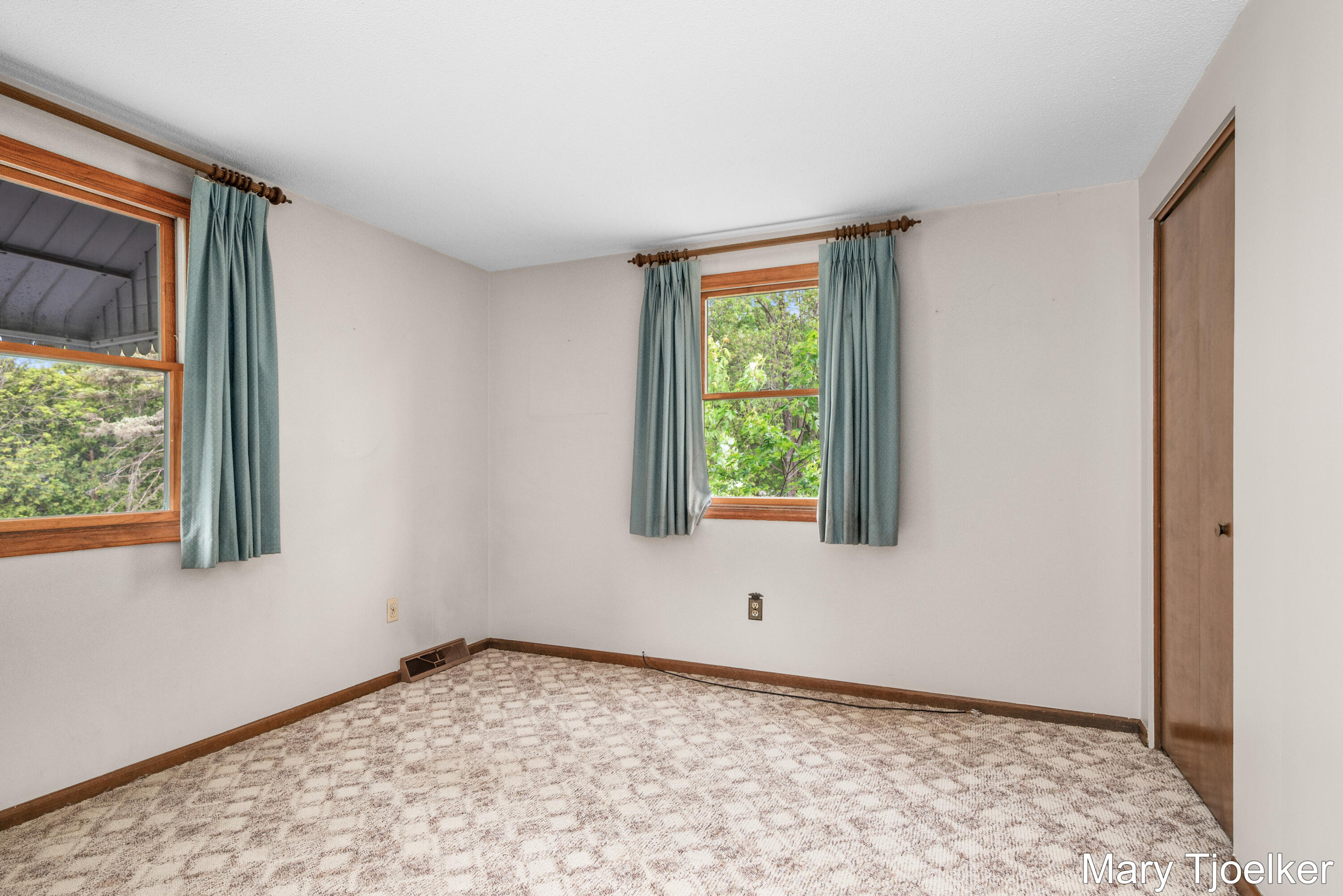 6155 Blythefield Avenue NE Rockford MI 49341