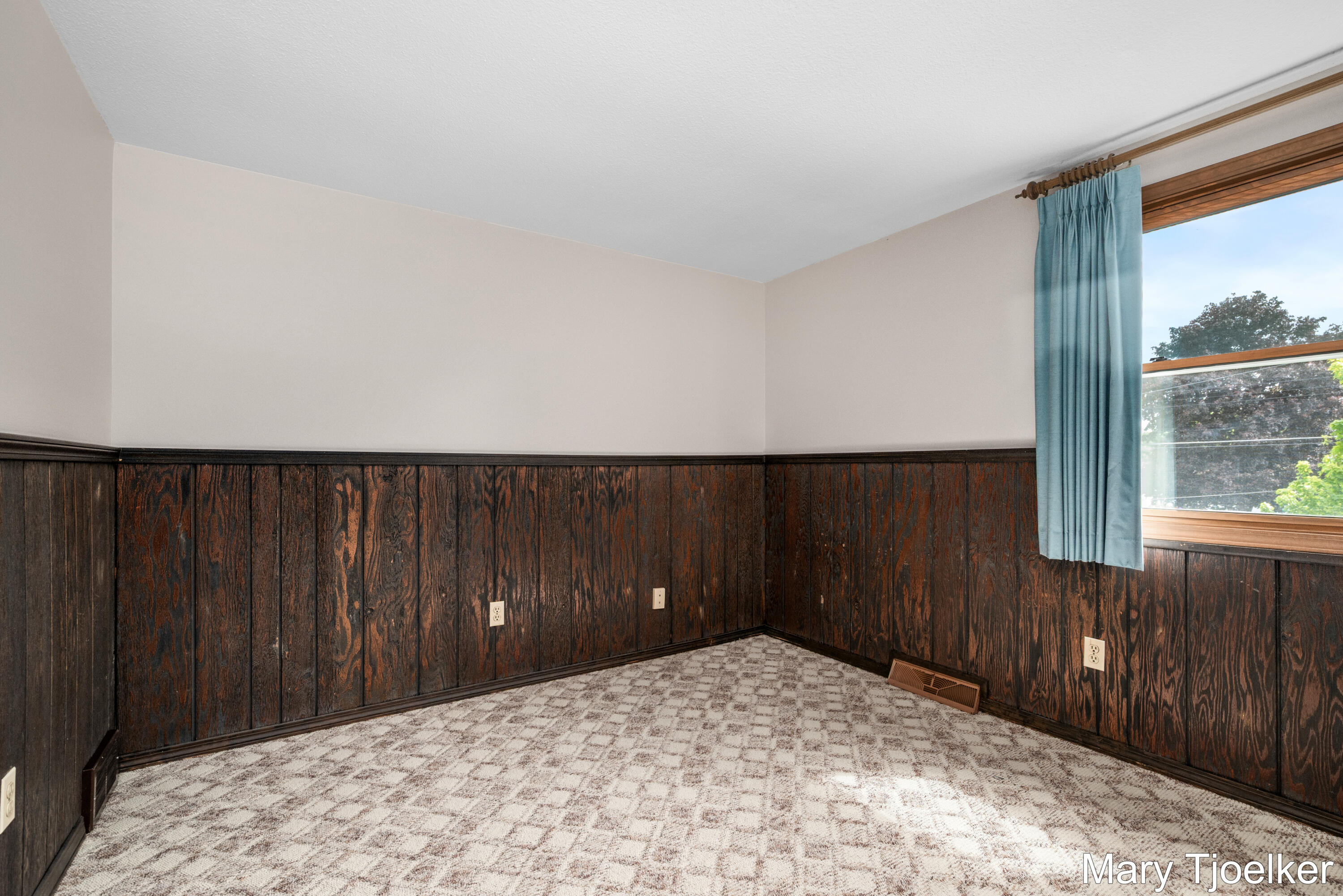 6155 Blythefield Avenue NE Rockford MI 49341