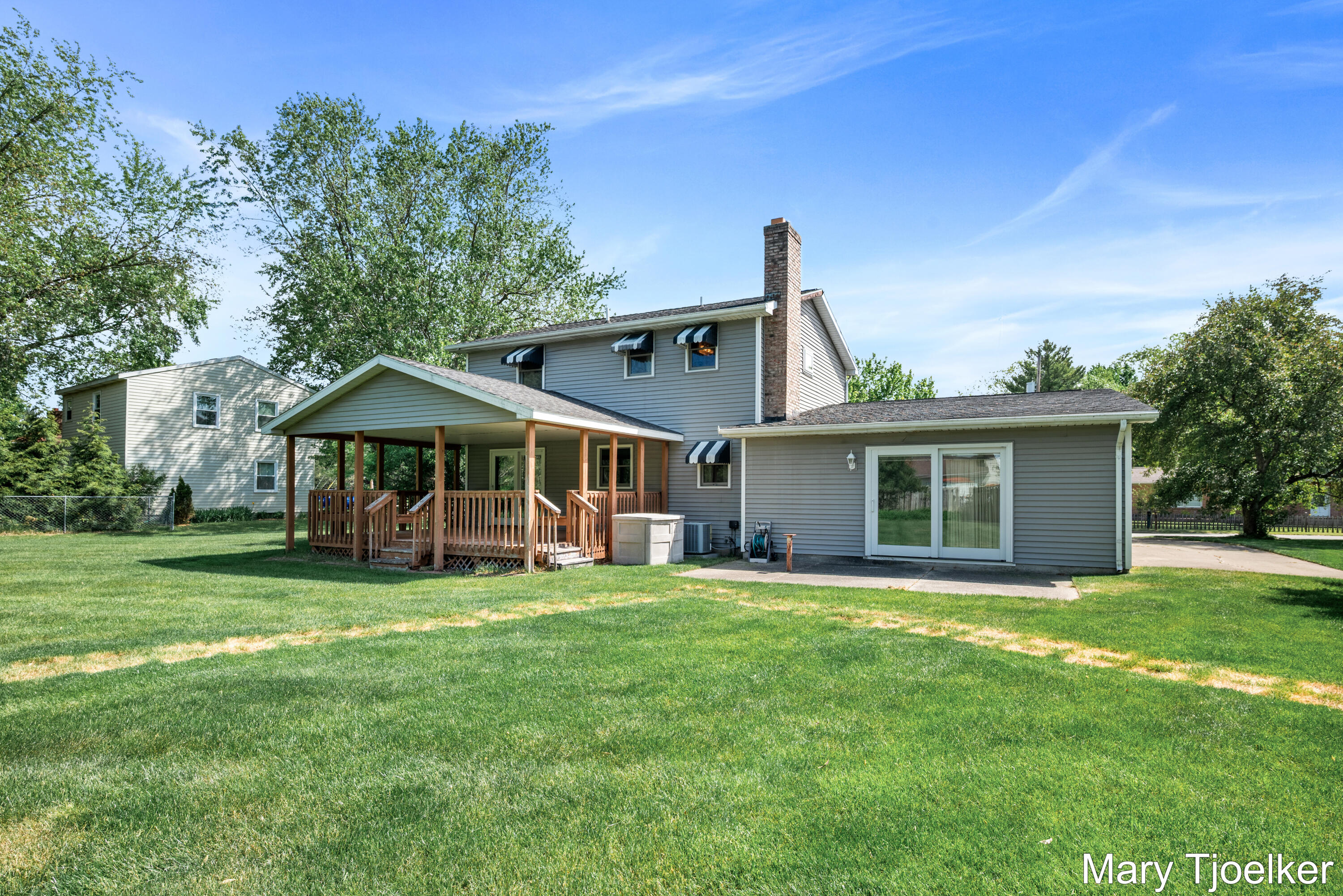 6155 Blythefield Avenue NE Rockford MI 49341