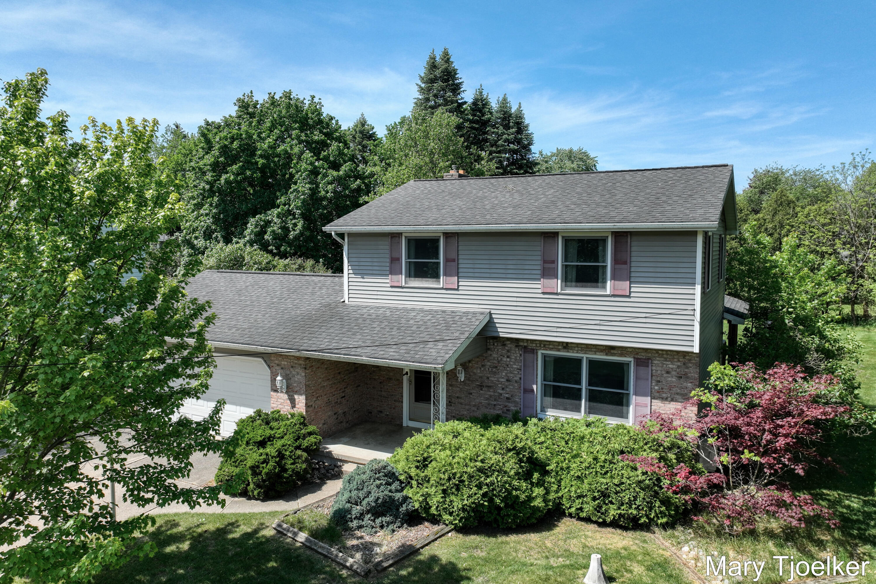 6155 Blythefield Avenue NE Rockford MI 49341