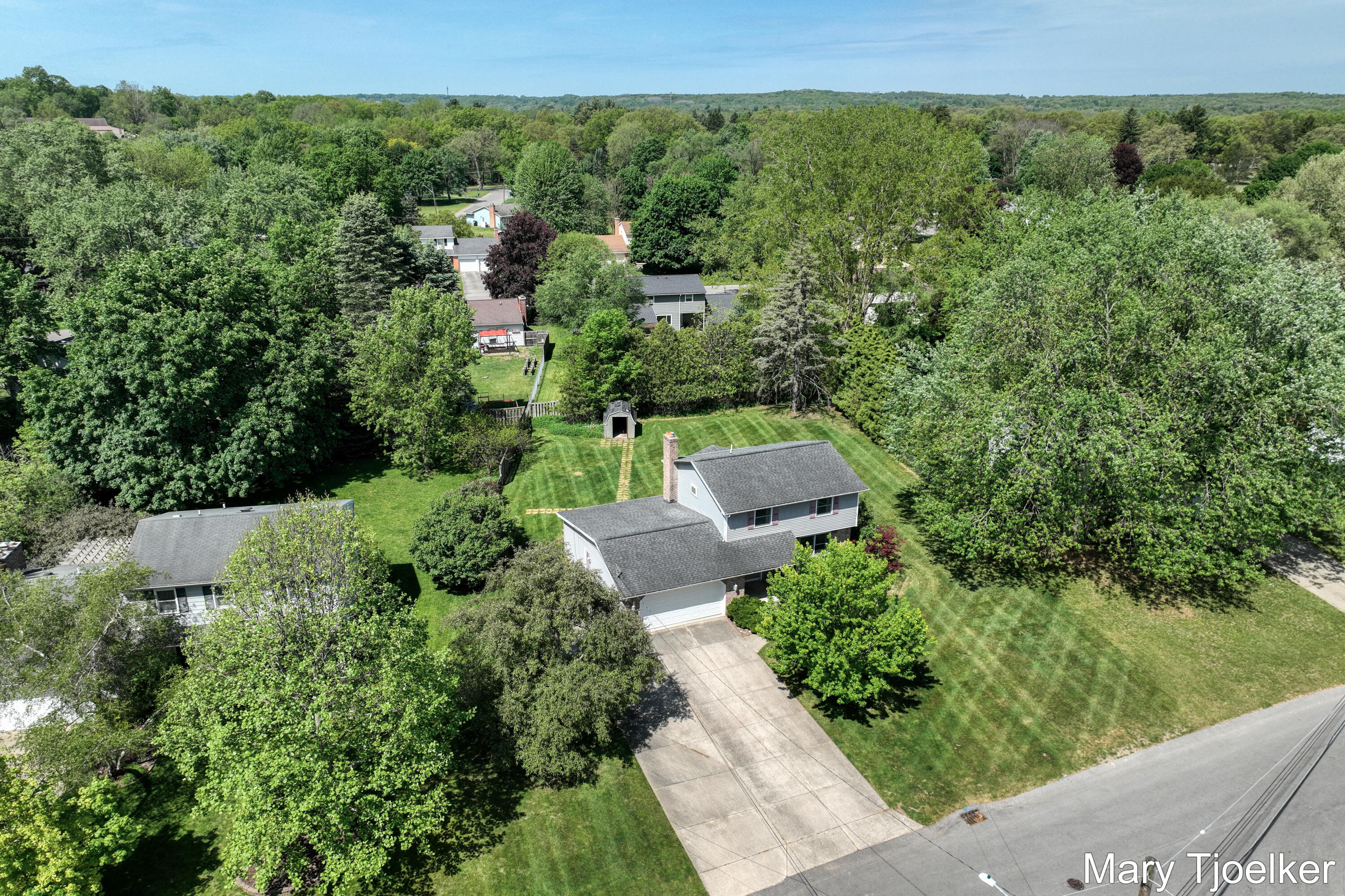 6155 Blythefield Avenue NE Rockford MI 49341