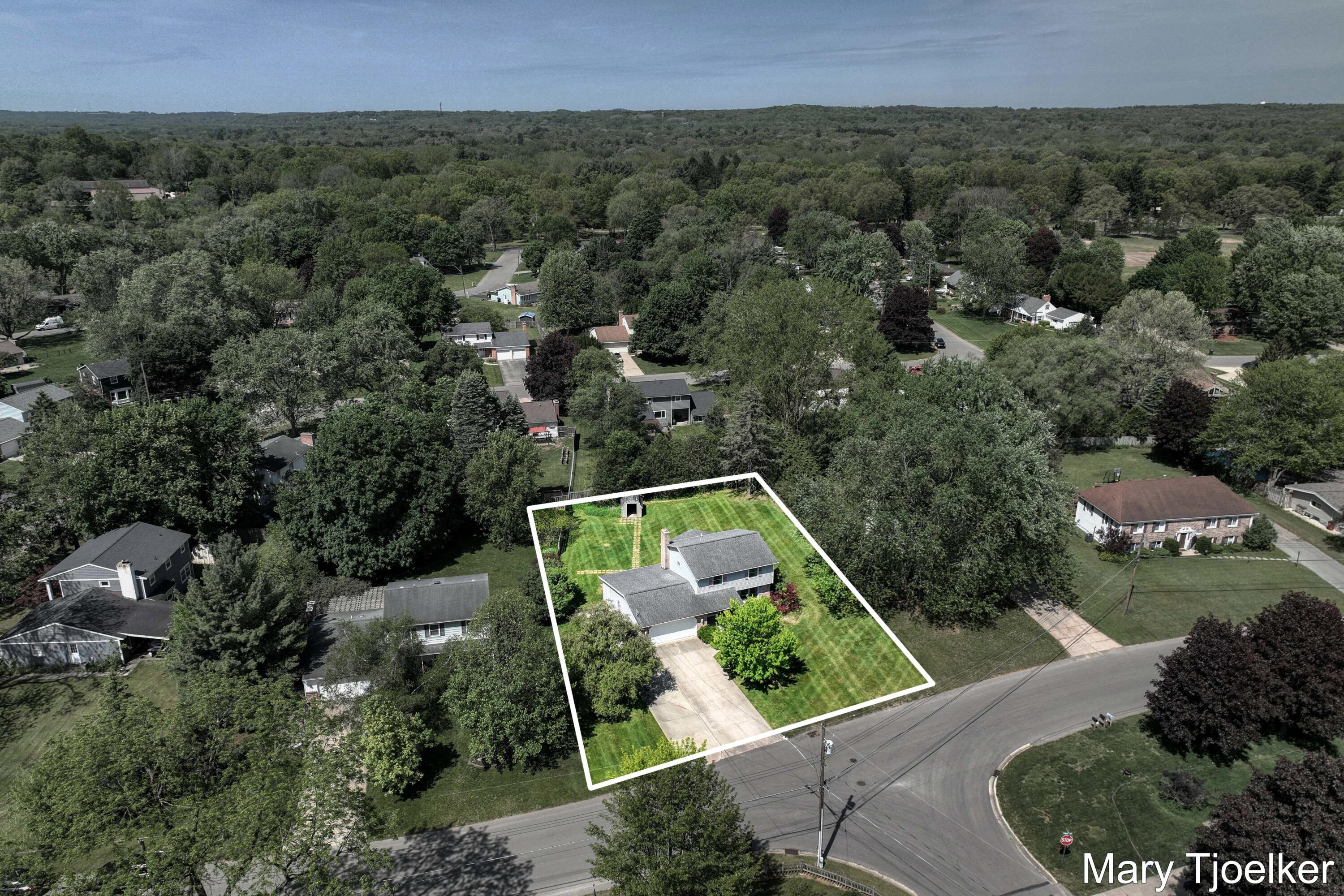 6155 Blythefield Avenue NE Rockford MI 49341