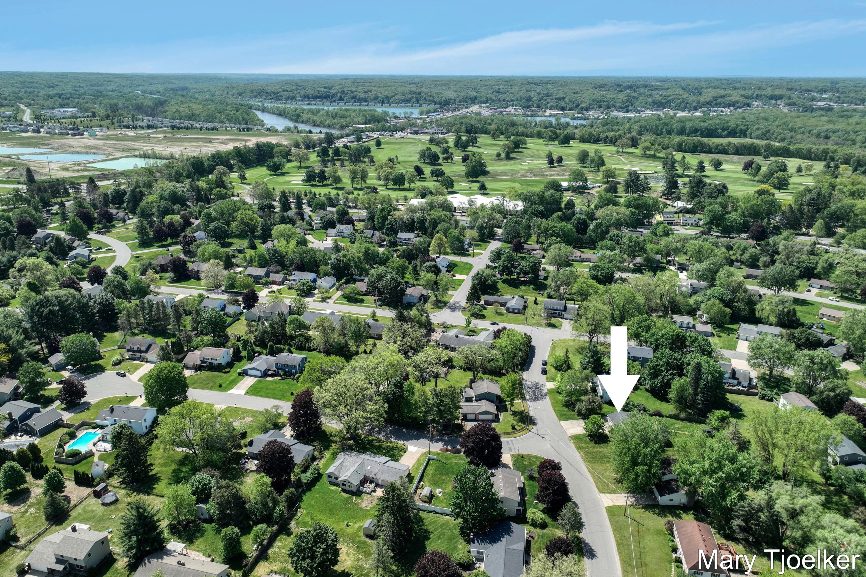 6155 Blythefield Avenue NE Rockford MI 49341
