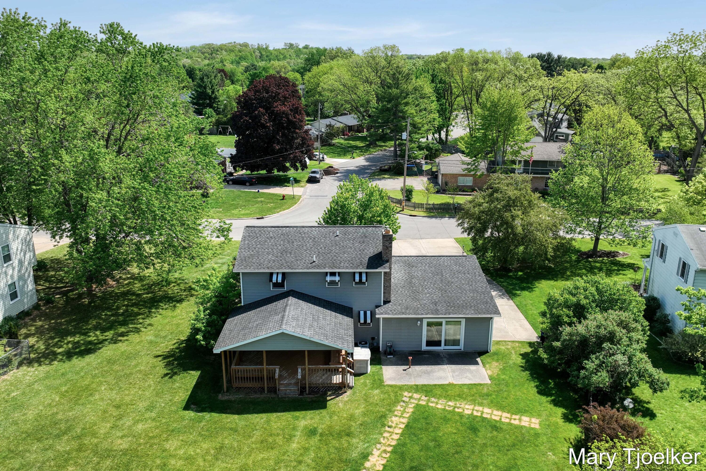6155 Blythefield Avenue NE Rockford MI 49341