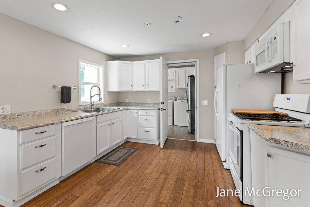55 S Dengler Road Muskegon MI 49442
