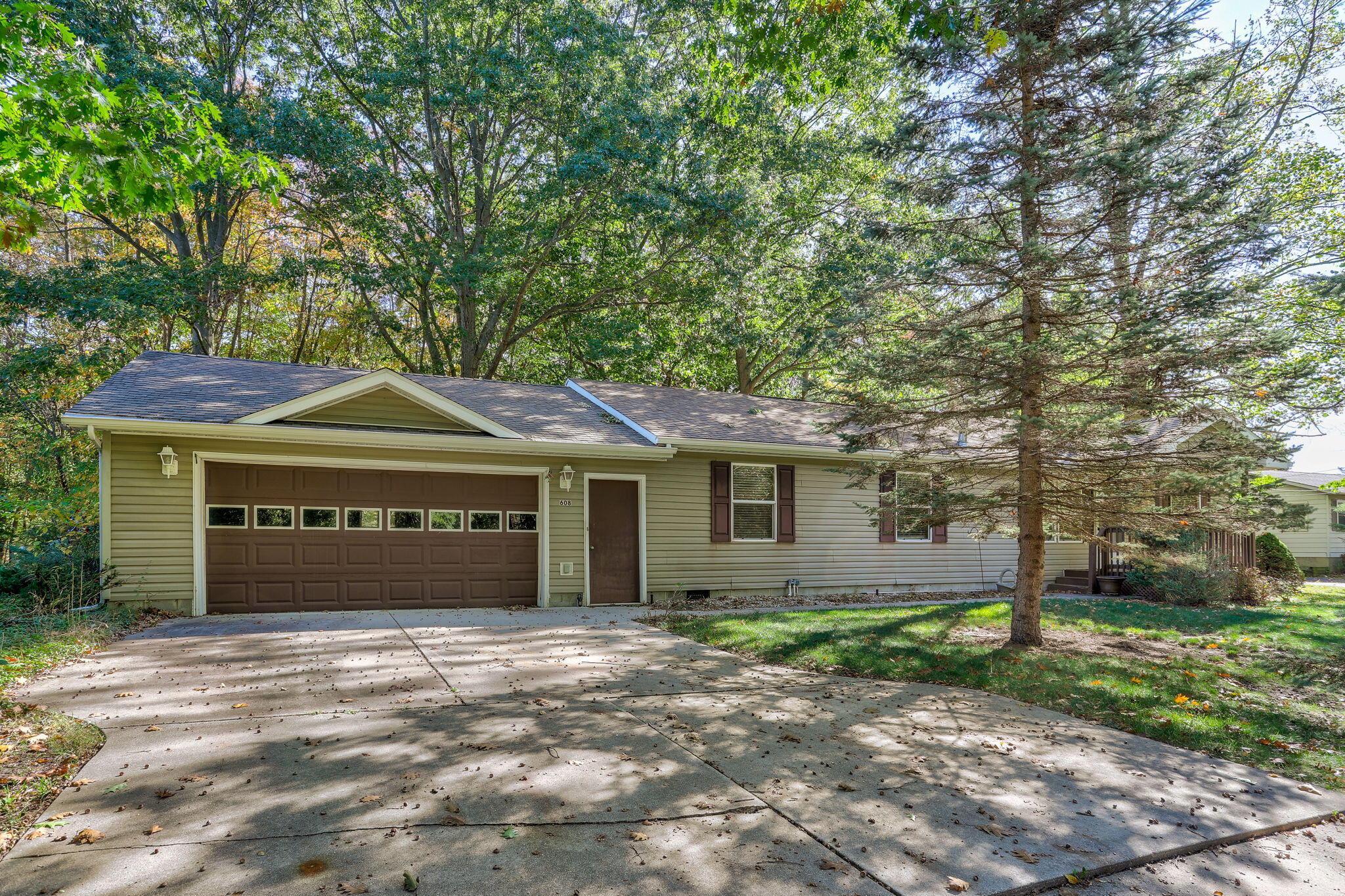 608 Kentucky Avenue South Haven MI 49090