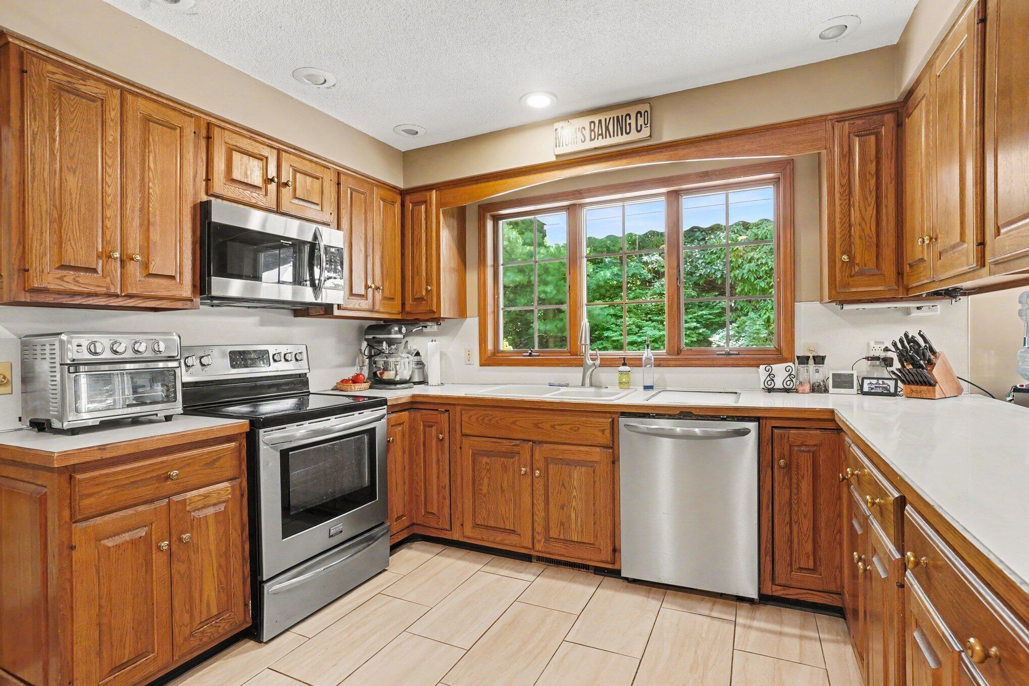 2065 Forest Park Road Norton Shores MI 49441