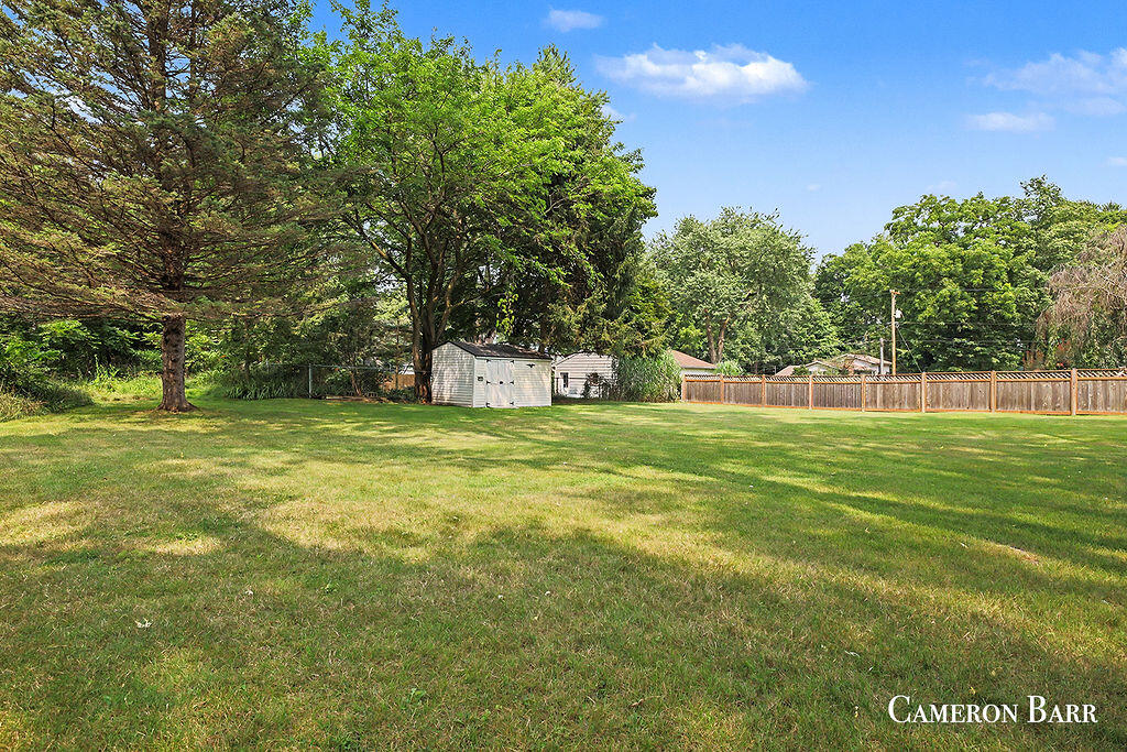 6935 NE Belding Road NE Rockford MI 49341