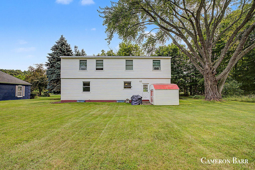 6935 NE Belding Road NE Rockford MI 49341