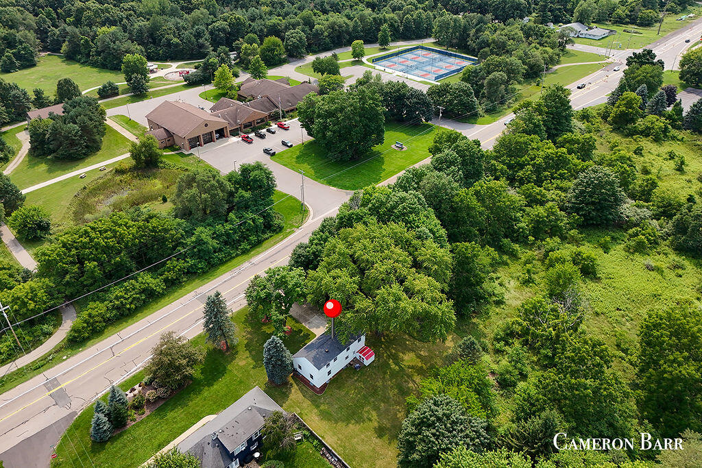 6935 NE Belding Road NE Rockford MI 49341