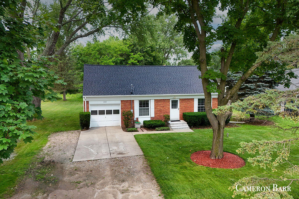 6935 NE Belding Road NE Rockford MI 49341
