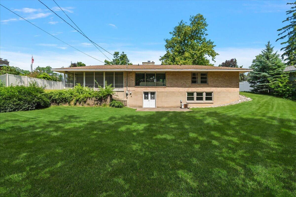 838 S Shore Drive Holland MI 49423