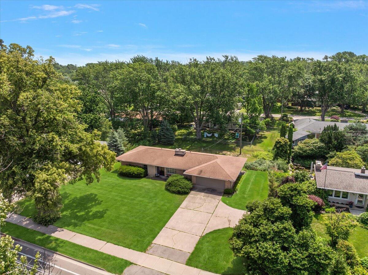 838 S Shore Drive Holland MI 49423