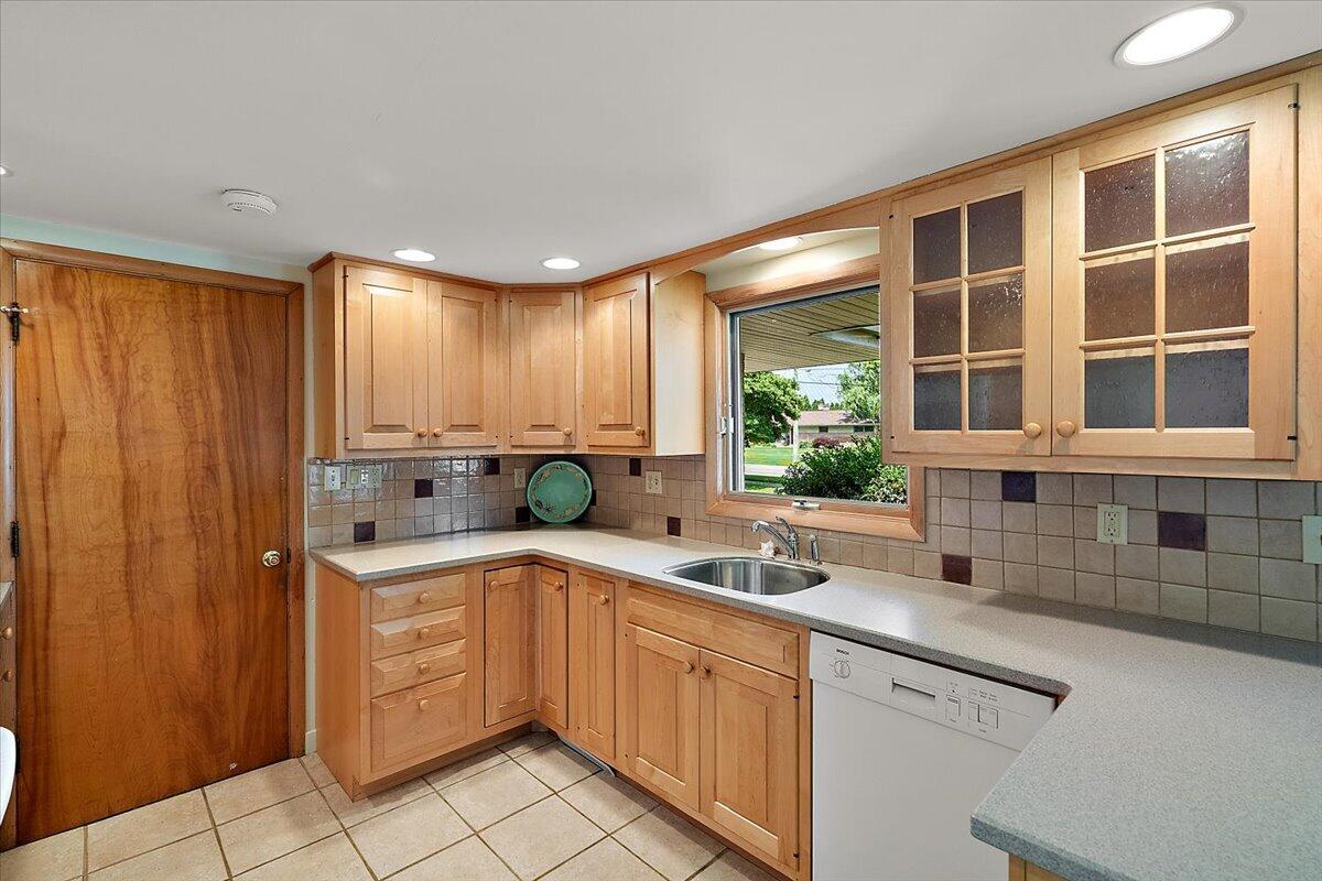 838 S Shore Drive Holland MI 49423