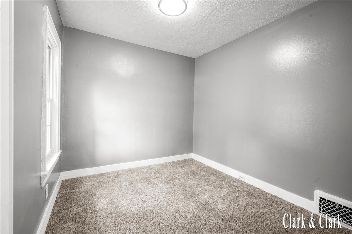 2044 Wood Street Muskegon MI 49444