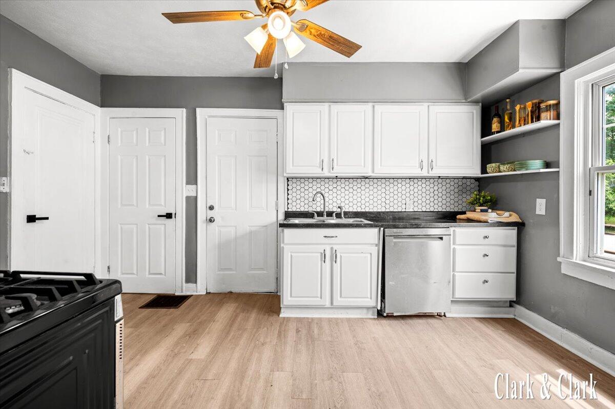 2044 Wood Street Muskegon MI 49444