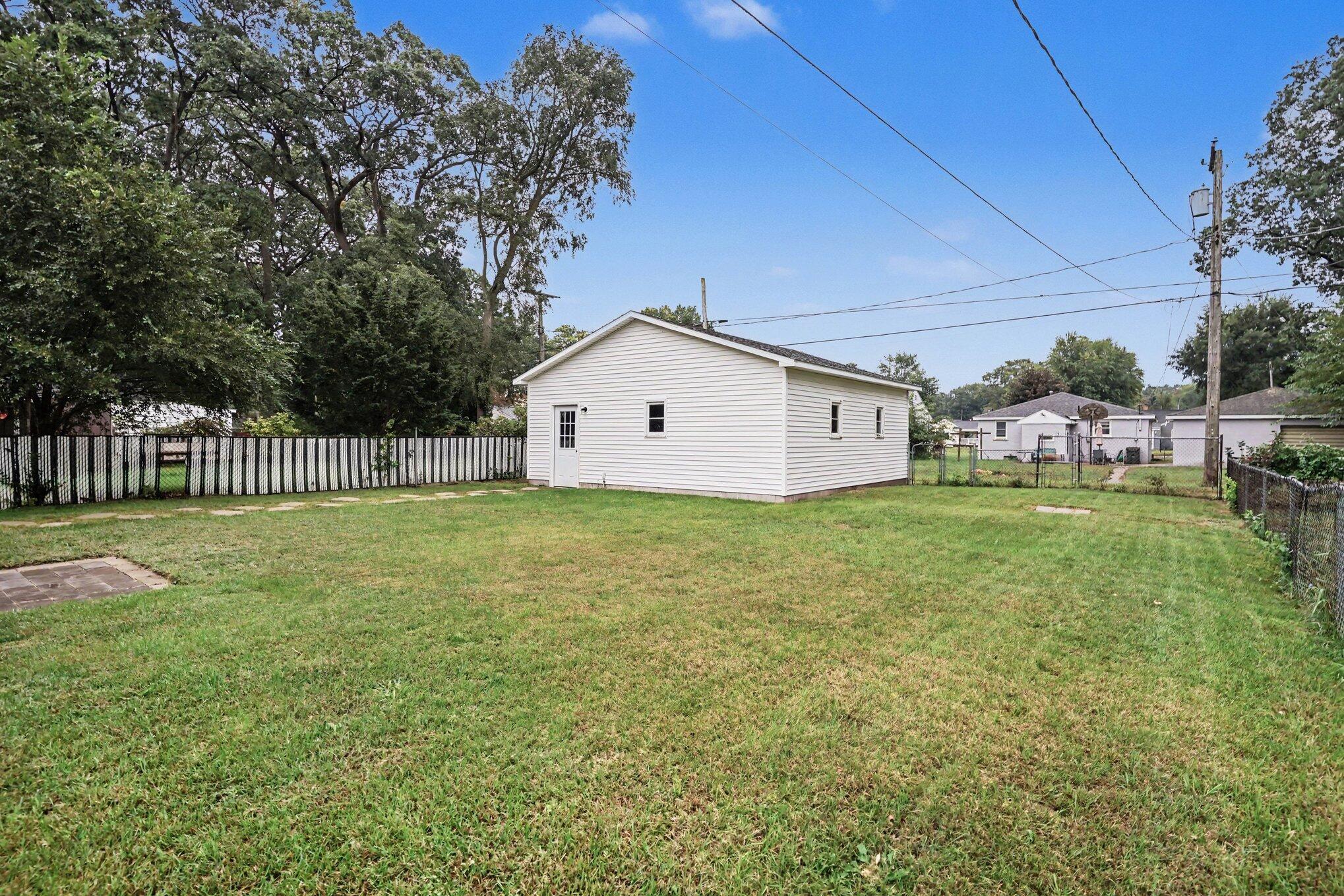 2359 Harding Avenue Muskegon MI 49441