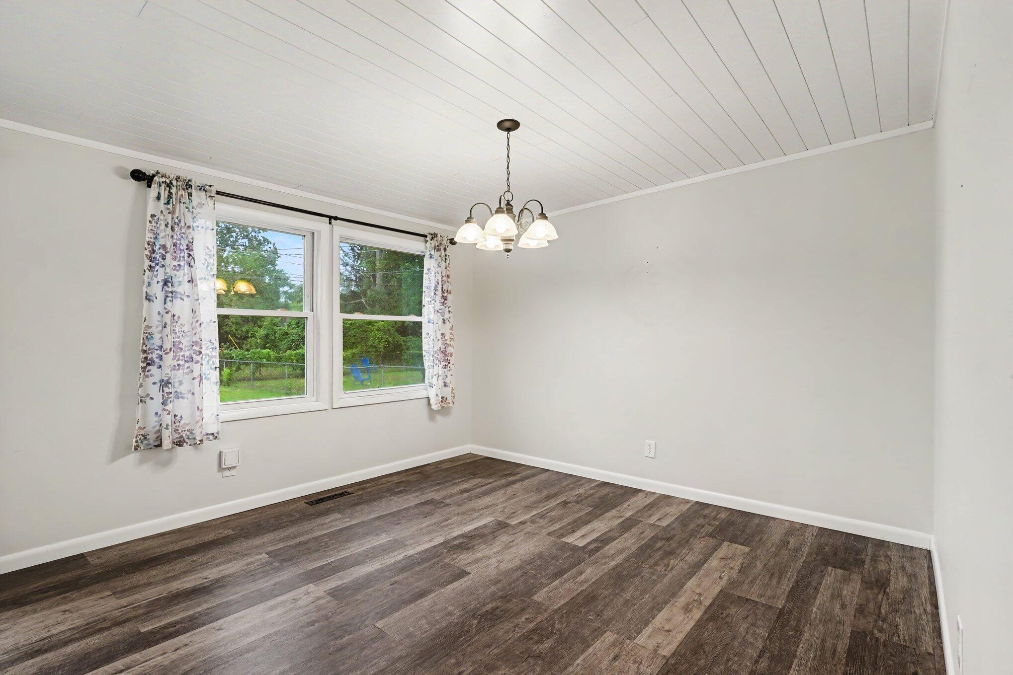 2359 Harding Avenue Muskegon MI 49441