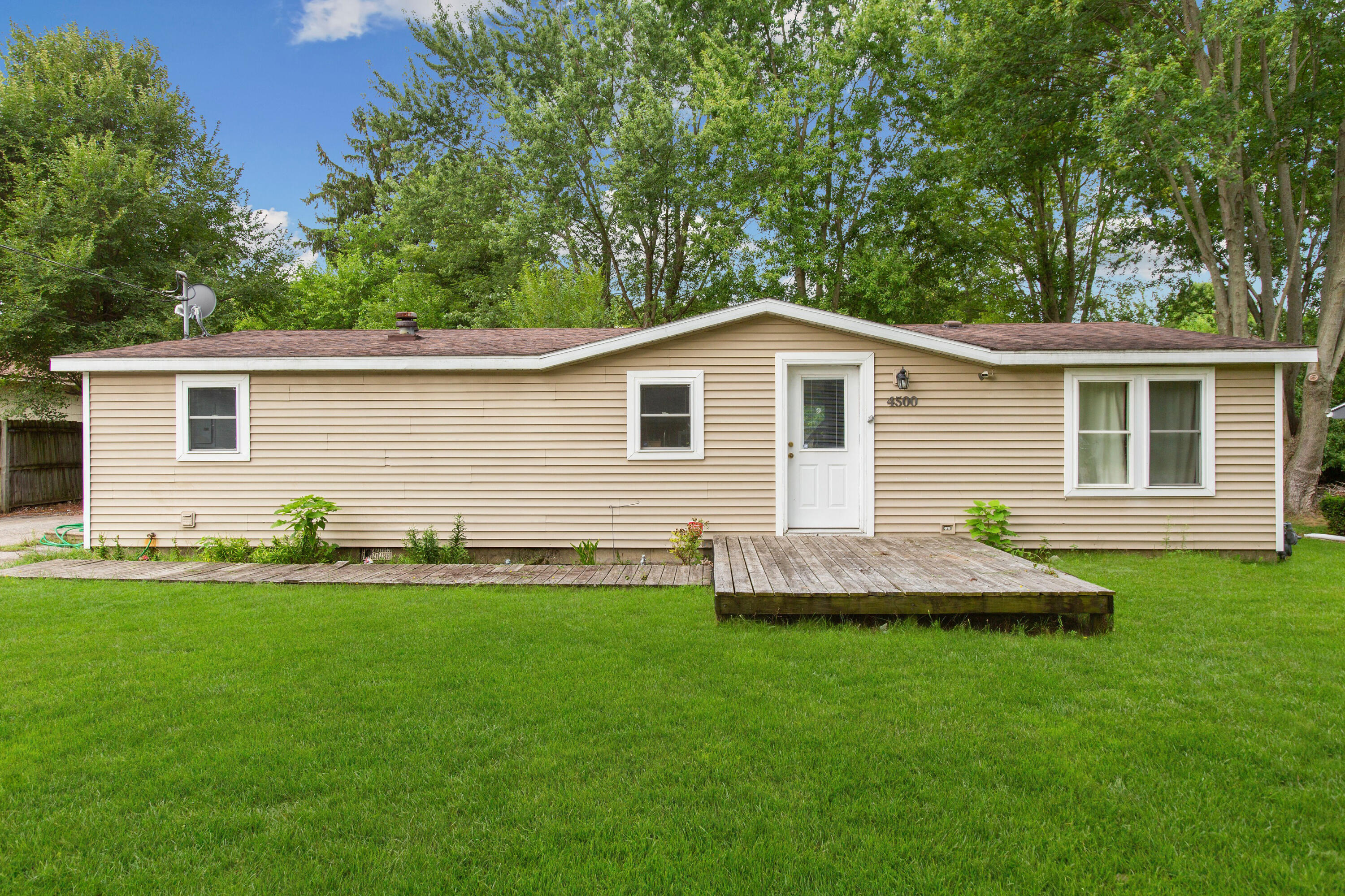 4500 Wil O Paw Drive Coloma MI 49038