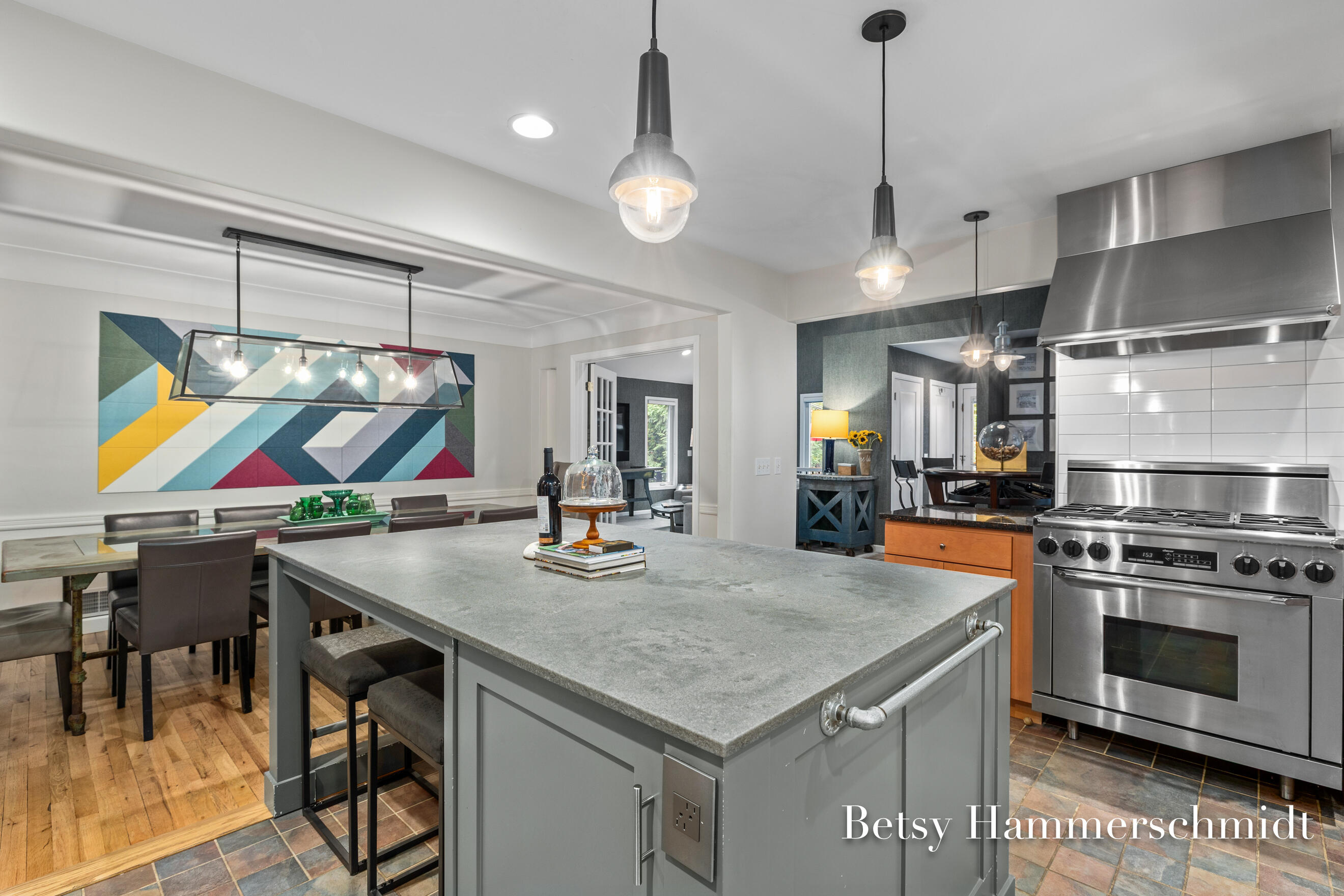 950 Bellclaire Avenue SE East Grand Rapids MI 49506