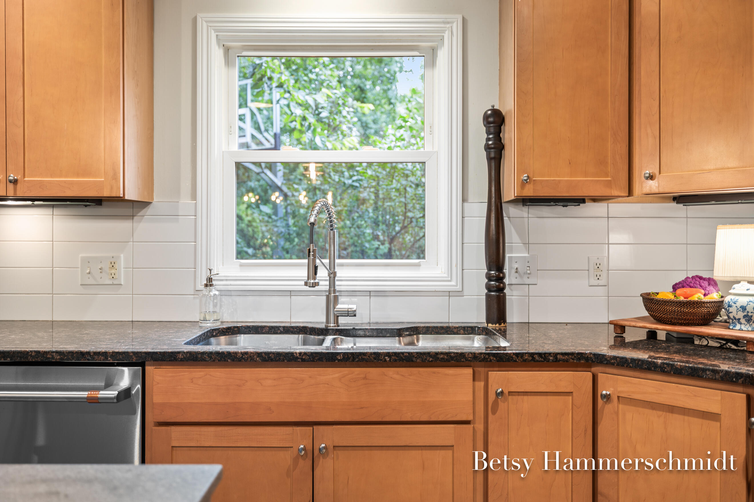 950 Bellclaire Avenue SE East Grand Rapids MI 49506