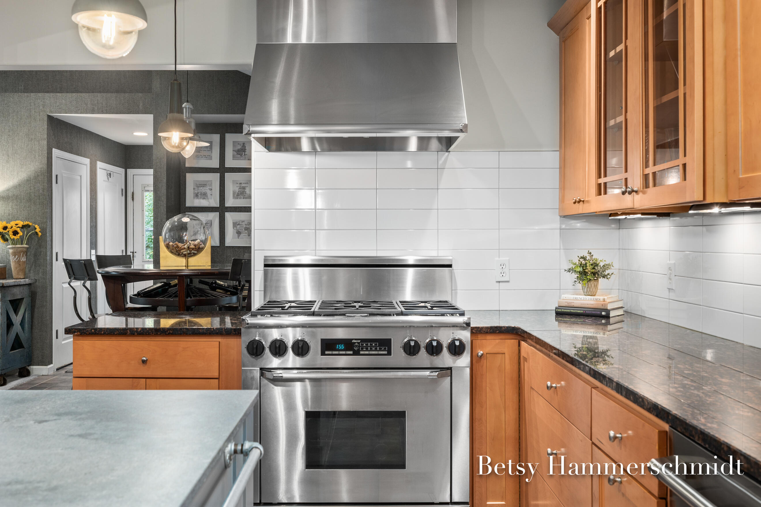 950 Bellclaire Avenue SE East Grand Rapids MI 49506