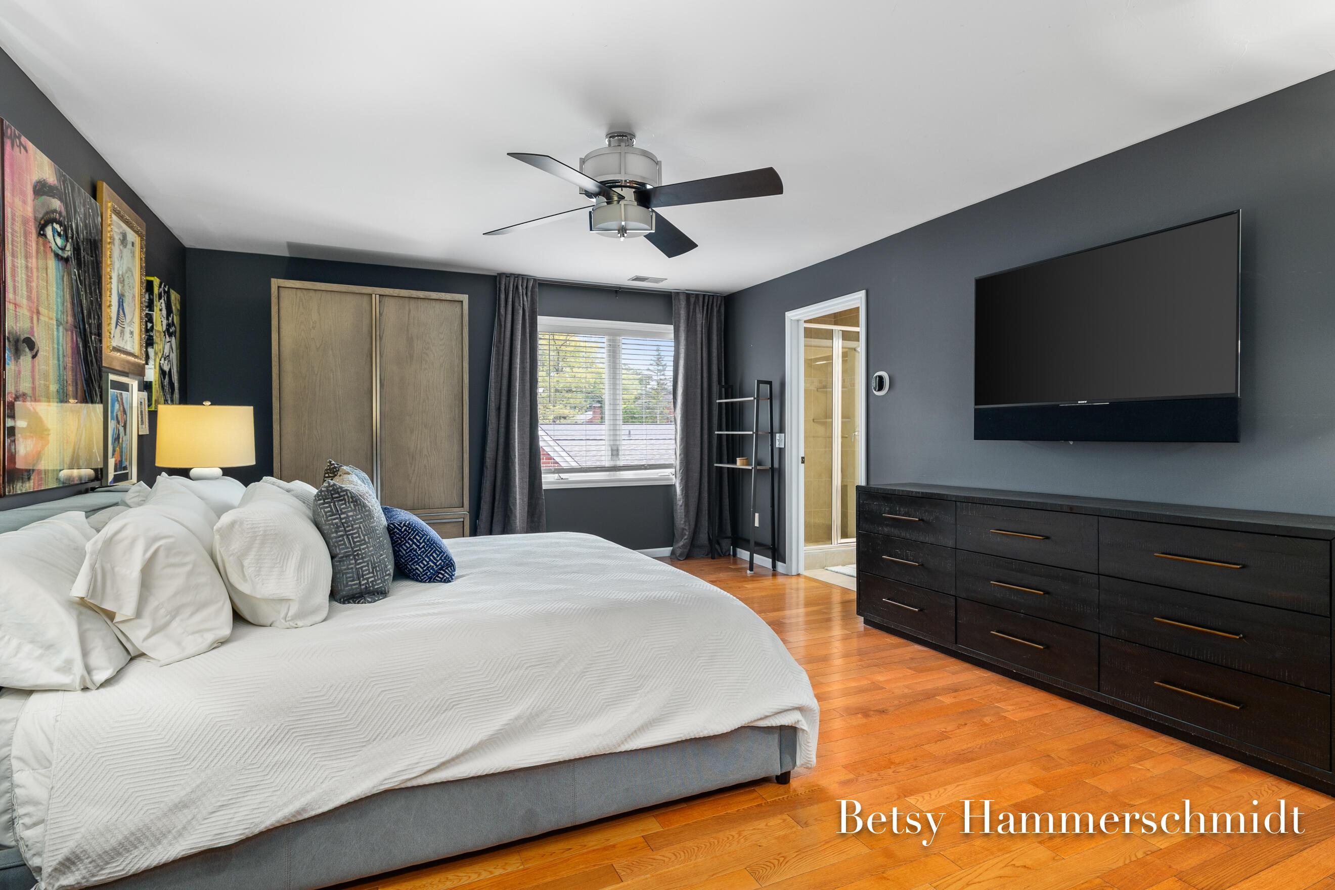950 Bellclaire Avenue SE East Grand Rapids MI 49506