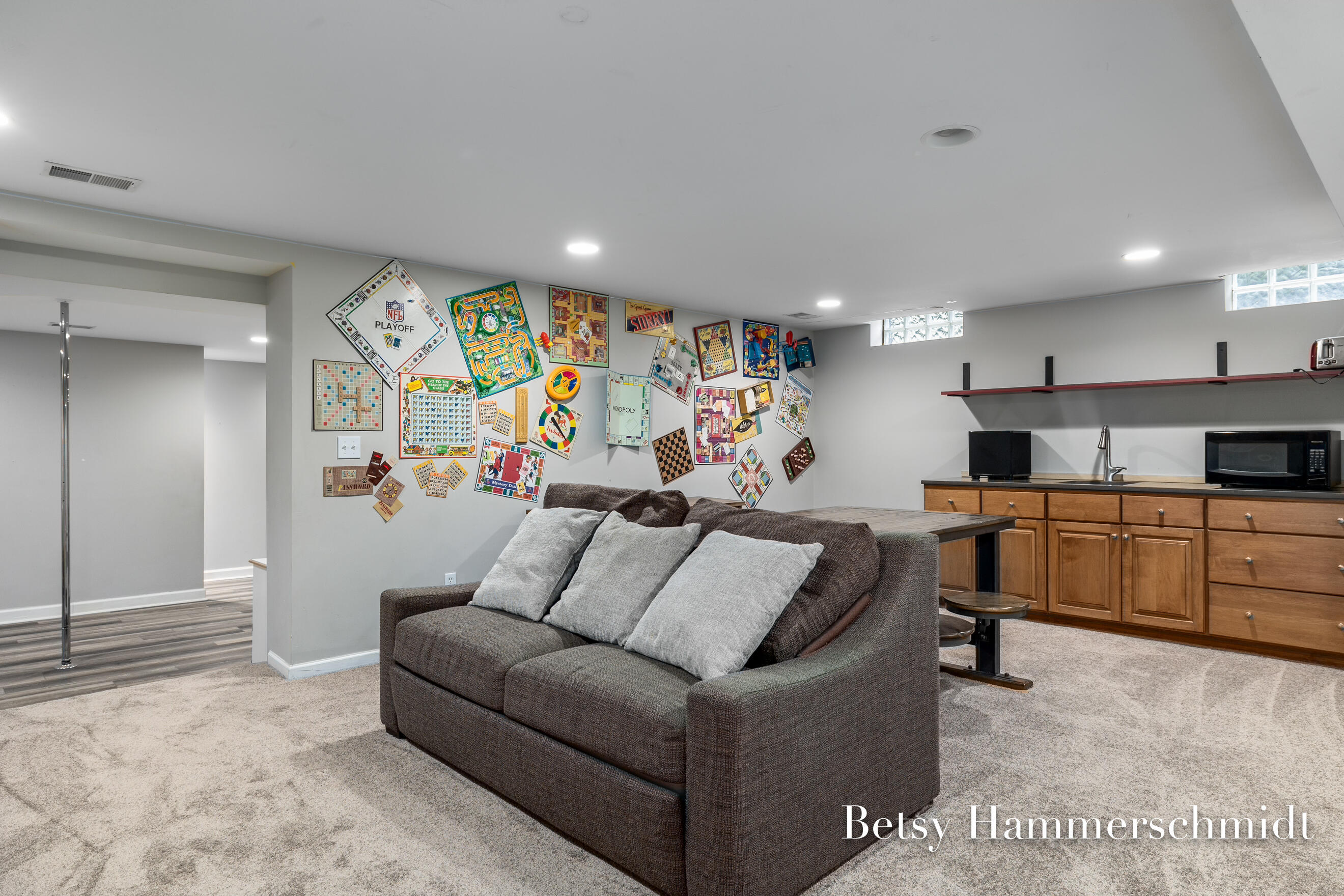 950 Bellclaire Avenue SE East Grand Rapids MI 49506