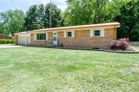 1846 Maple Lane Benton Harbor MI 49022