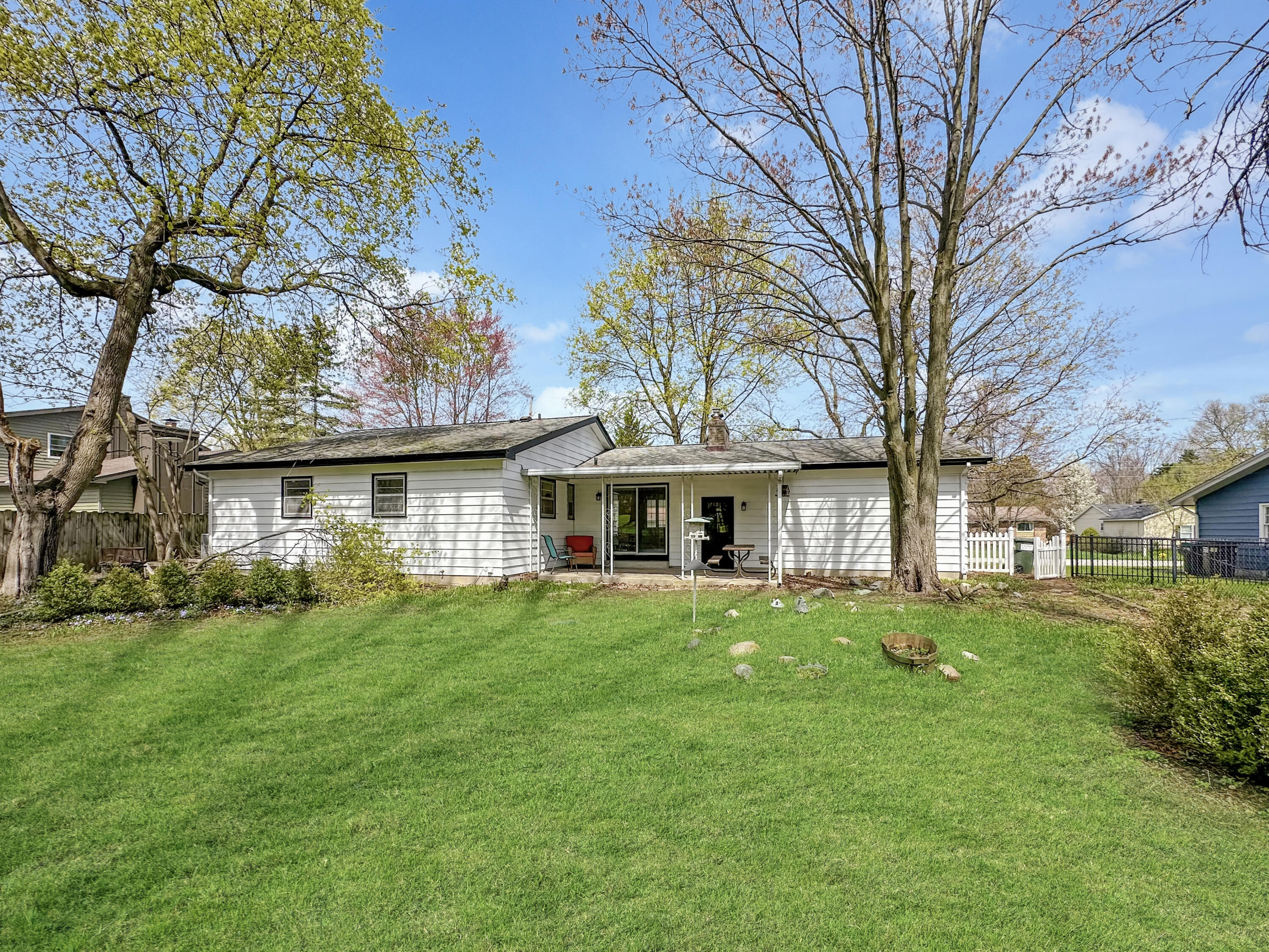 6160 Del Cano Drive SE Grand Rapids MI 49546