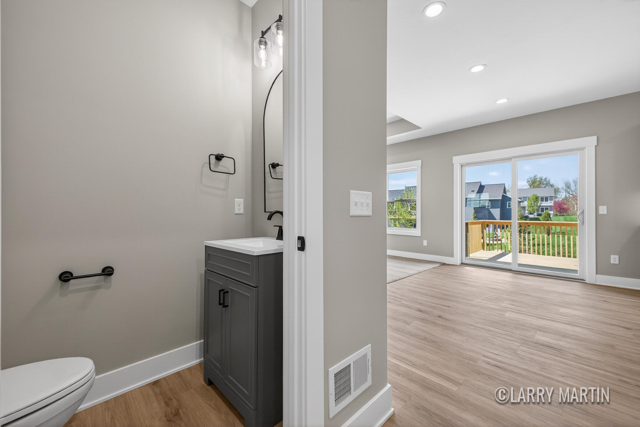 1845 Stratford Lane NW Grand Rapids MI 49534