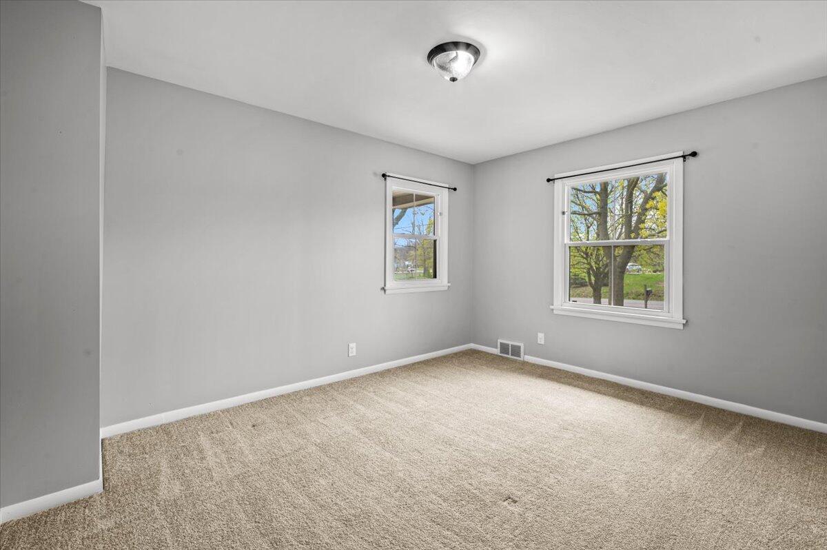 78 Lakeside Drive NE Grand Rapids MI 49503