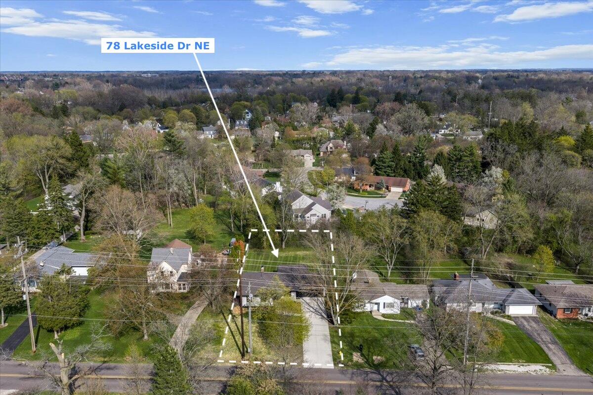 78 Lakeside Drive NE Grand Rapids MI 49503