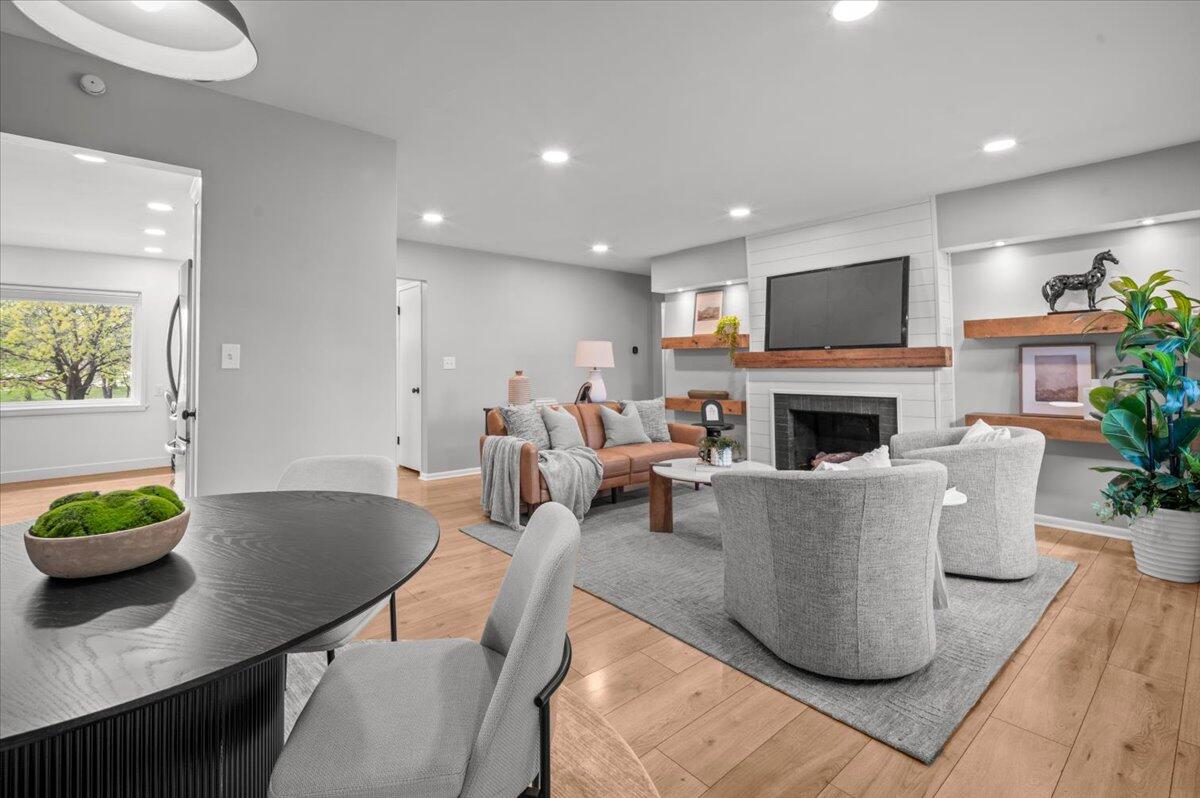 78 Lakeside Drive NE Grand Rapids MI 49503