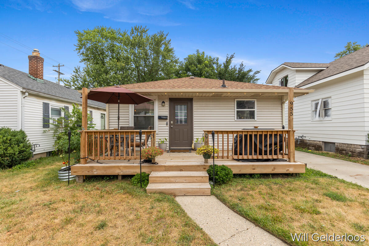 955 Veto Street NW Grand Rapids MI 49504