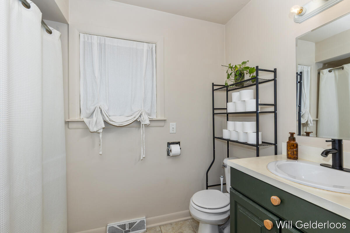 955 Veto Street NW Grand Rapids MI 49504