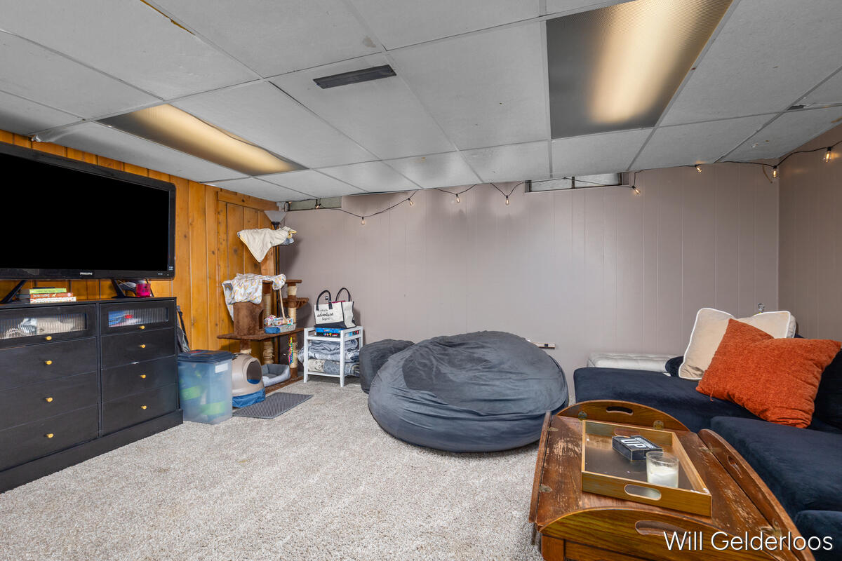 955 Veto Street NW Grand Rapids MI 49504