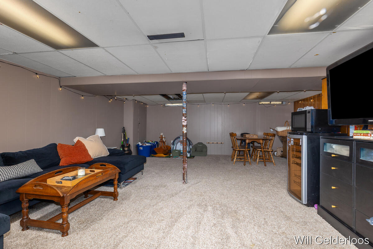 955 Veto Street NW Grand Rapids MI 49504