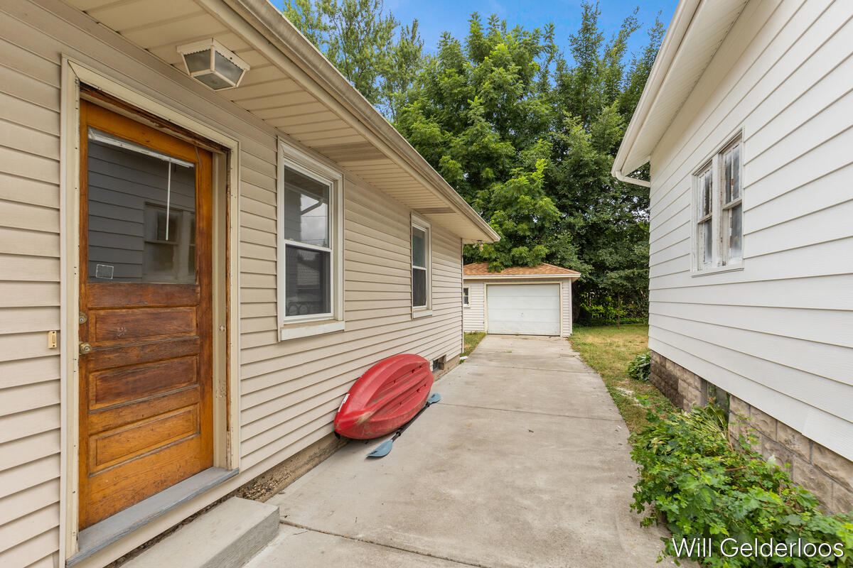 955 Veto Street NW Grand Rapids MI 49504