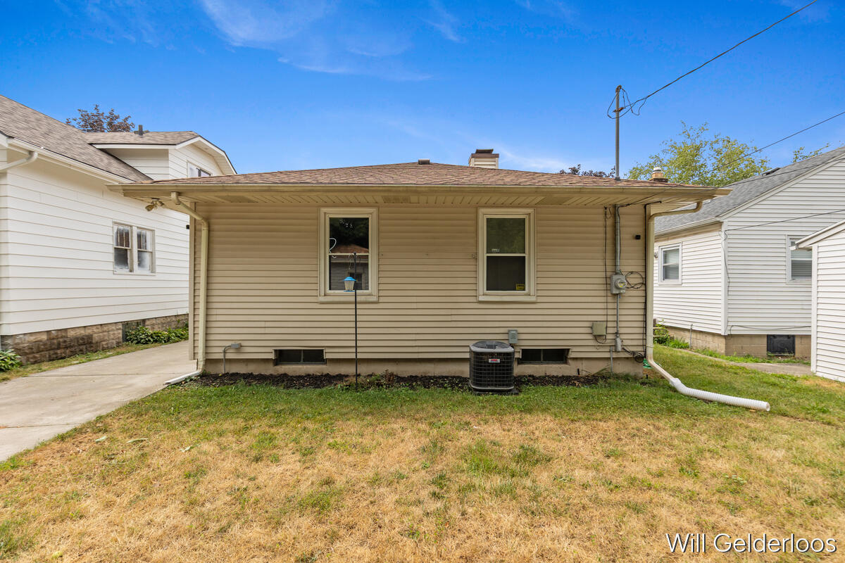 955 Veto Street NW Grand Rapids MI 49504