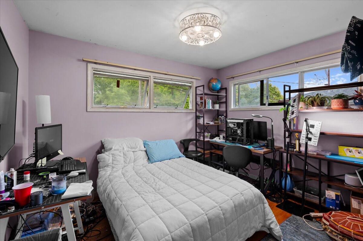 1908 4th Street NW Grand Rapids MI 49504